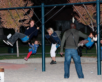 The Klum Samuel Crew Is Just a Swingin'