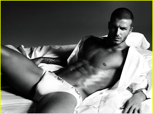 David Beckham Delivers Package — SUPA SIZED!