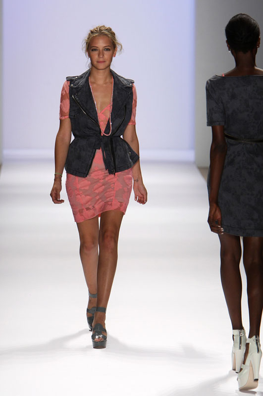 Charlotte Ronson Spring 2009 Runway Charlotte Ronson Spring 2009 Runway