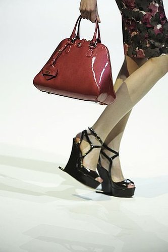 Milan Fashion Week Spring 2009 Bag Trend Round Up Milan Fashion Week Spring 2009 Bag Trend Round Up