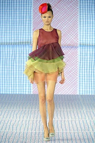 Saunders Shows A Perky Pollini