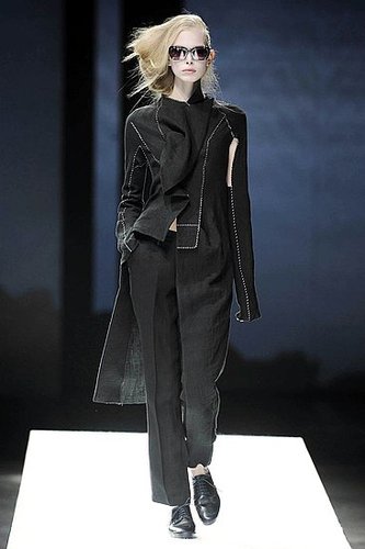 Paris Fashion Week: Yohji Yamamoto Spring 2009 Paris Fashion Week: Yohji Yamamoto Spring 2009