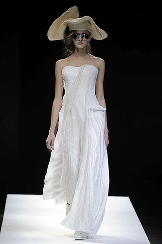 Paris Fashion Week: Yohji Yamamoto Spring 2009 Paris Fashion Week: Yohji Yamamoto Spring 2009
