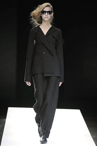Paris Fashion Week: Yohji Yamamoto Spring 2009 Paris Fashion Week: Yohji Yamamoto Spring 2009
