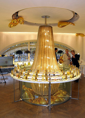 Guerlain Celebrates 180 Years With "The Revival of Time" Guerlain Celebrates 180 Years With "The Revival of Time"