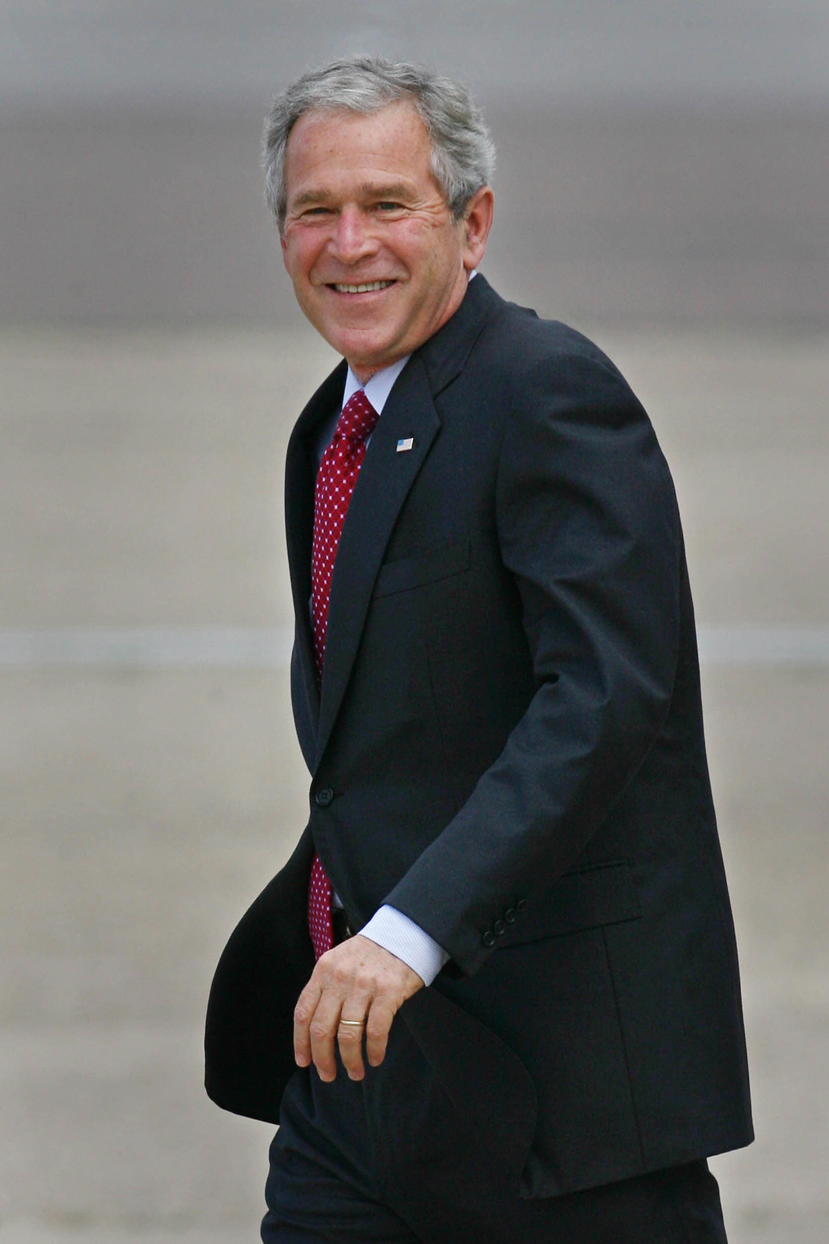 Bush lands at Heathrow after stops in Slovenia, Germany, Italy, the Vatican and France. Bush lands at Heathrow after stops in Slovenia, Germany, Italy, the Vatican and France.