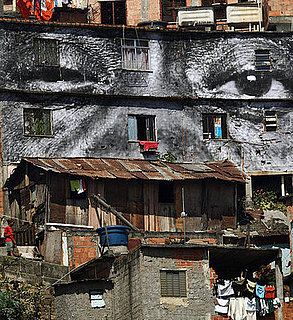 Photos on Impoverished Houses Show Women Are Heroes