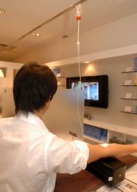 Beauty Byte: Japanese Clinic Offers IV Drips For Better Skin