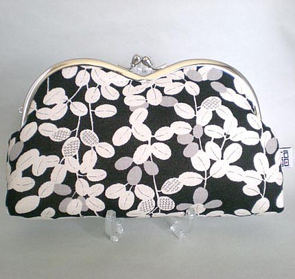 Japanese Kimono Clip Heart Pouch 
