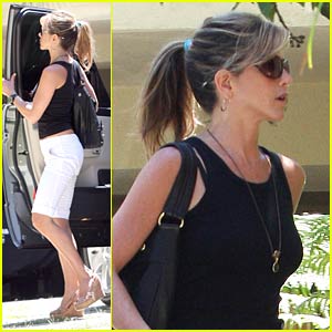 Jennifer Aniston Dumped By John Mayer?