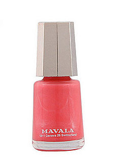 bright make-up trend. the best products to get the catwalk look at Dior, Lacroix and Valentino.