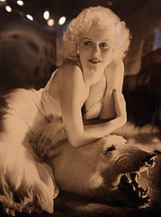 Blonde Bombshell Beauty Definition; Jean Harlow to Debbie Harry, Madonna, Jessica Alba and Christina Aguilera Blonde Bombshell Beauty Definition; Jean Harlow to Debbie Harry, Madonna, Jessica Alba and Christina Aguilera