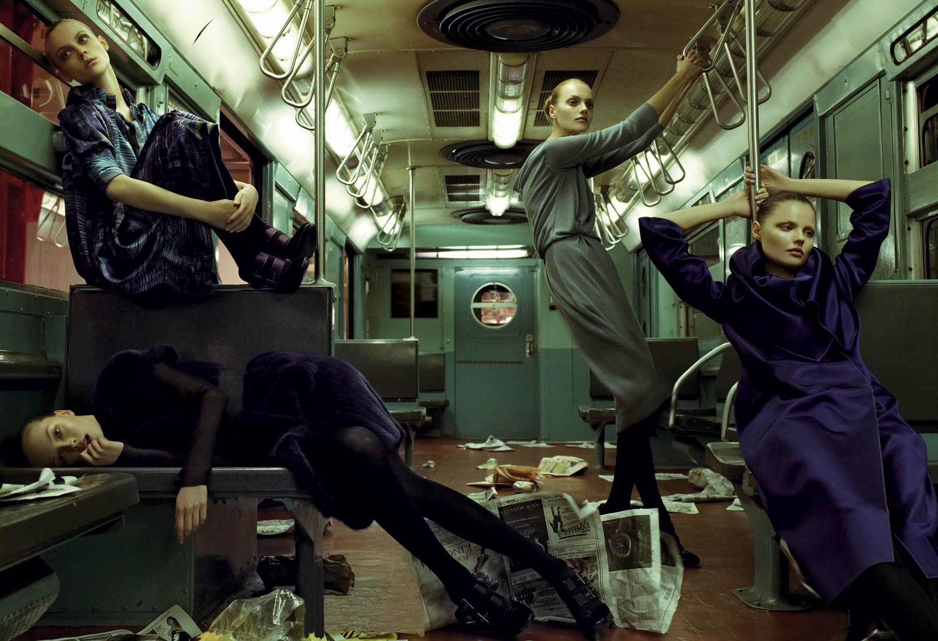 Alberta Ferretti Fall 2008 Gives Girls the Subway Slump Alberta Ferretti Fall 2008 Gives Girls the Subway Slump