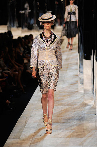 Marc Jacobs Wears Skirt, Shows Skirts for Spring 2009 Marc Jacobs Wears Skirt, Shows Skirts for Spring 2009