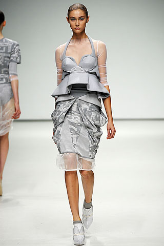 Louise Goldin Looks to the Future for Spring 2009 Louise Goldin Looks to the Future for Spring 2009