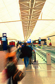 Fit Travel Tip: Wear Sneakers During Travels