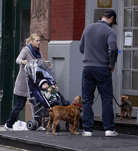 Naomi and Liev Take Alexander and Pups For a Morning Stroll Naomi and Liev Take Alexander and Pups For a Morning Stroll