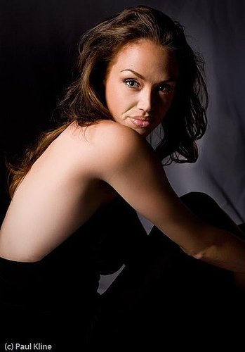           Angelina Jolie Sexy Impersonator Tiffany Claus Photos...HOLY CRAP