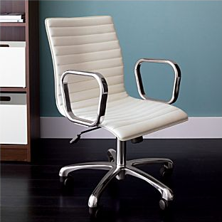 Desire/Acquire: Eames Aluminum Management Chair