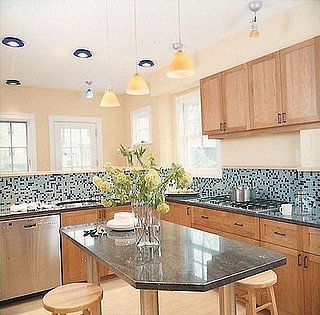 Before and After: Updating a '70s-Style Kitchen