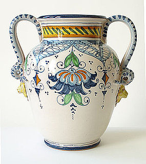 How-To: Decorating With an Ornate Vase