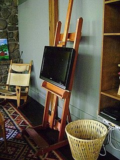 Cool Idea: An Art Easel as a TV Stand