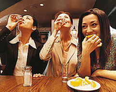Dear Poll: Are You Prone to Drunk Dialing? Dear Poll: Are You Prone to Drunk Dialing?
