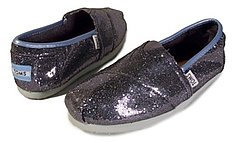 TOMS Navy Glitter Canvas Shoes: Love It or Hate It? TOMS Navy Glitter Canvas Shoes: Love It or Hate It?