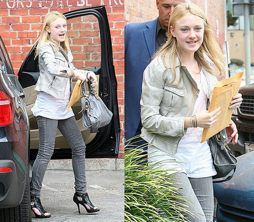 Dakota Fanning Hands Out With Kristen Stewart Wearing Gray Skinny Jeans and a Balenciaga Bag