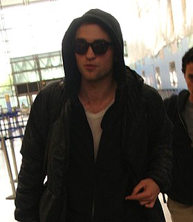 Photos of Robert Pattinson at LAX, After Presenting at the Oscars and Third Twilight Movie, Eclipse Announced