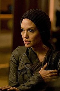 Photo of Angelina Jolie on the Set of Salt 2009-03-04 12:30:48