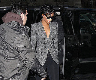 Photo of Rihanna Out in NYC 2009-03-13 16:58:55