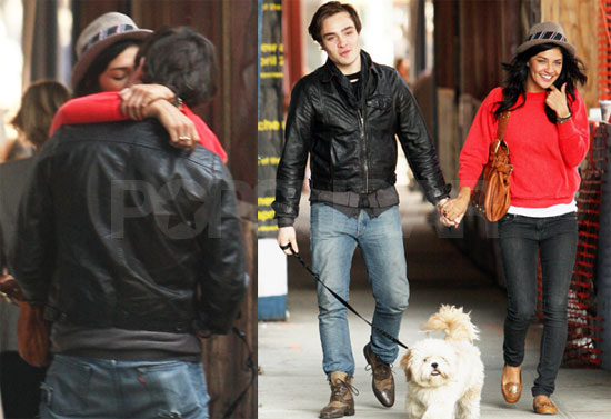 Ed and Jessica Kissing in NYC Ed and Jessica Kissing in NYC