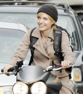Angelina Jolie Injured on the Set of Salt