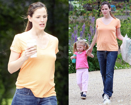 Jen and Violet Walk the Park 