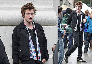Photos of Robert Pattinson Filming Remember Me in NYC 2009-06-15 07:30:19