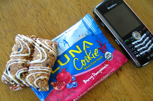 Food Review: Luna Berry Pomegranate Cookie