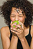 Oral Allergy Syndrome and Foods That Affect Seasonal Allergies