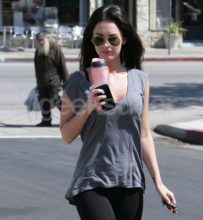 Photo of Megan Fox Carrying Naked iPhone 3G
