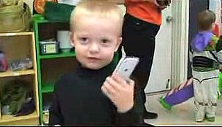 Little Kid Dresses Up As Steve Jobs for Halloween With iPhone