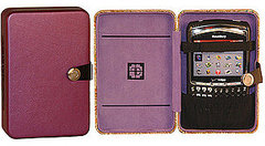Wrap Your Beloved BlackBerry in Fabulosity With This Case 