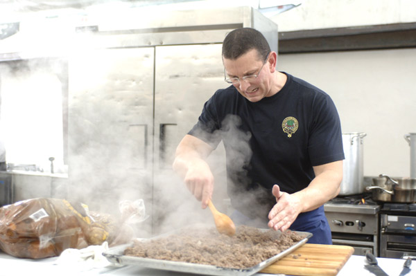 Robert Irvine Returns to Star in Newest Season of Dinner: Impossible Robert Irvine Returns to Star in Newest Season of Dinner: Impossible