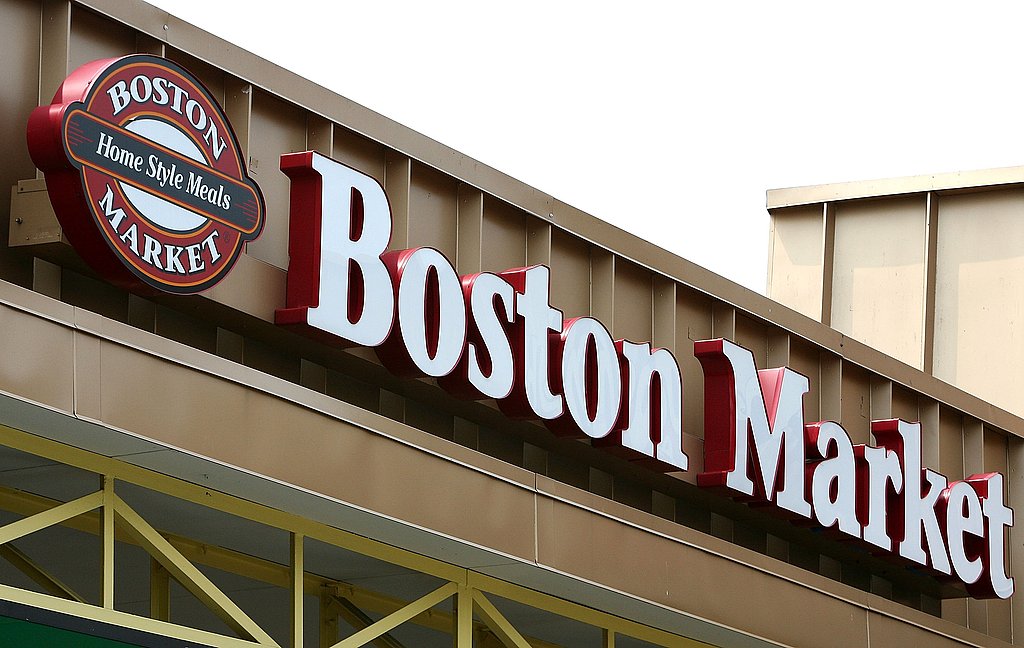 American Airlines to Serve Boston Market Meals American Airlines to Serve Boston Market Meals