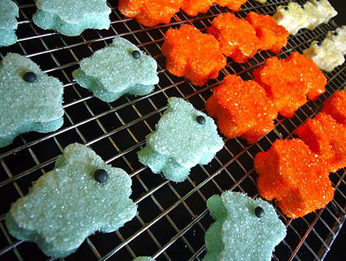 Yummy Links: From Homemade Peeps to Easter Centerpieces