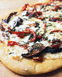 Fast & Easy Dinner: Portobello and Red-Pepper Pizza