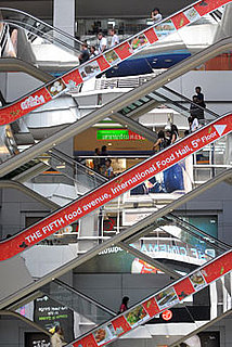 10 Best Cities For Shopaholics