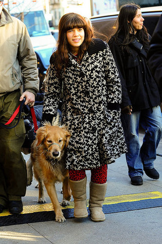 America Ferrera On Ugly Betty Set With Dogs America Ferrera On Ugly Betty Set With Dogs