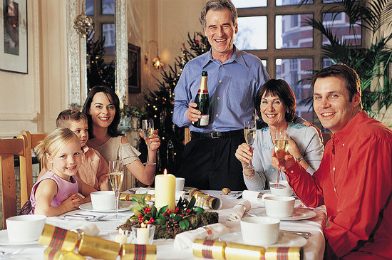 10 Reasons Why You Should Eat as a Family 10 Reasons Why You Should Eat as a Family