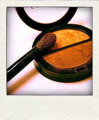 How-To: Instant Shimmer Lotion How-To: Instant Shimmer Lotion