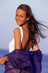 How to Wear Bronzer How to Wear Bronzer